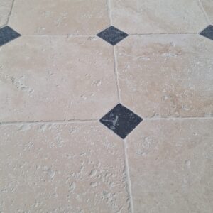 Light travertin 20x20x1 / 4.8x4.8x1 octagon vloer/wandtegel