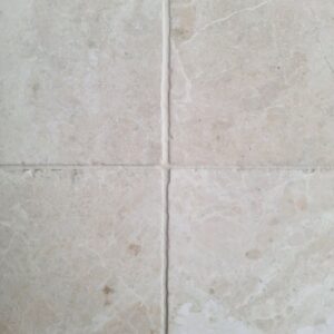 Beige light marmer 10x10x1 vloer/wandtegel getrommeld