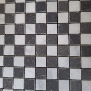 Mozaiek Belgisch hardsteen en wit marmer 2.3x2.3x1cm