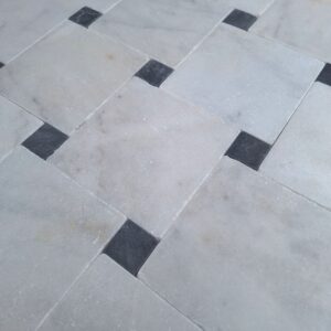 Wit en zwart marmer 20x20x1 / 4.8x4.8x1 vloertegel molenwiek