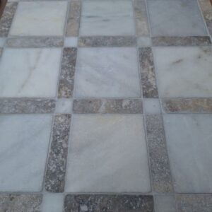 Wit marmer / grey travertin getrommeld 20x20/4.8x20.3 vloer/wandtegel