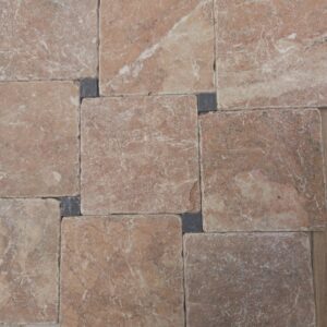 Rood en zwart marmer getrommeld 15x15x1 / 2.3x2.3x1 vloertegel